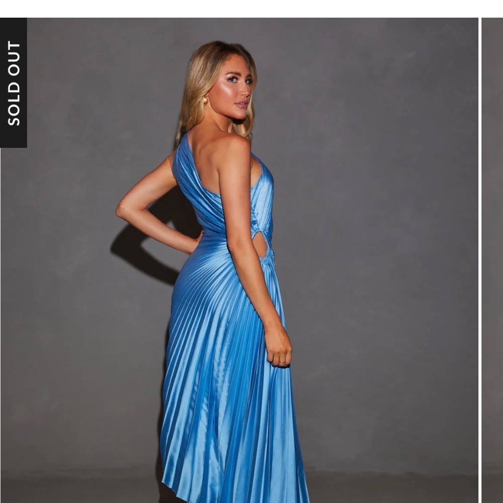 Elegant Blue One-Shoulder Dress - Picture 4 of 5